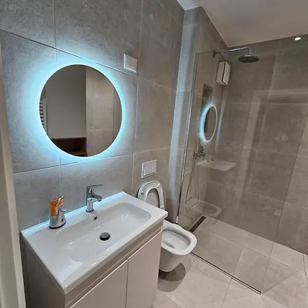 Luxury Square 21, Seven Heavens * Tiran